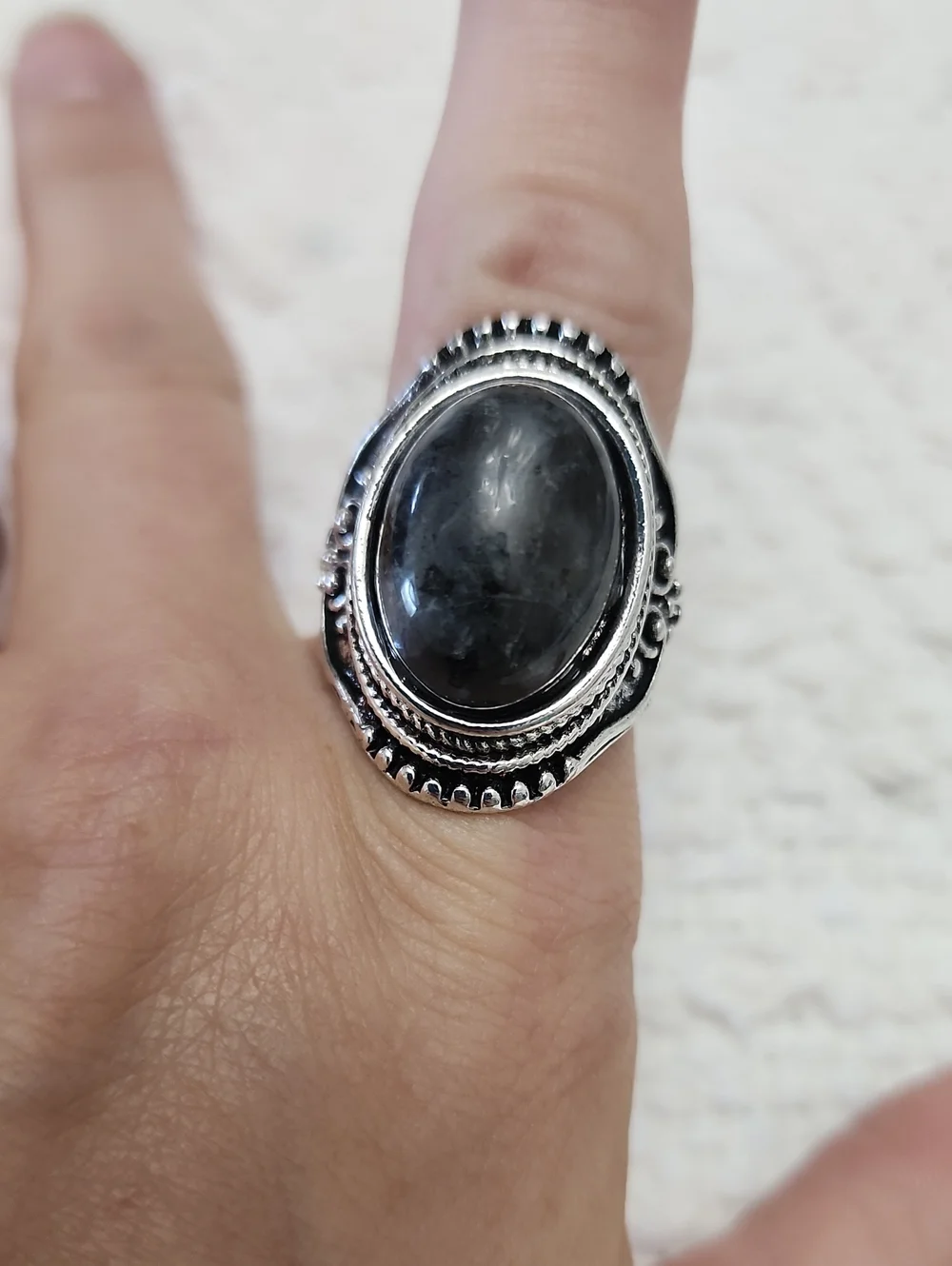 Unisex Vintage Style Oval Moonstone Gemstonr Inlaid Antique Silver Plated Ring